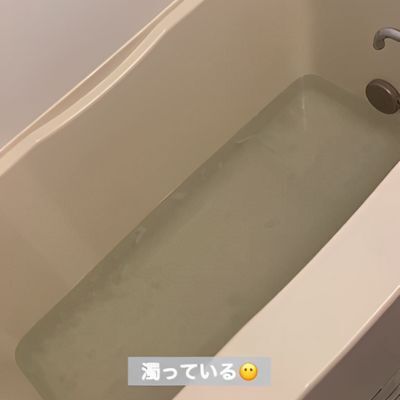 何この汁？　レースカーテンを２年越しに漂白剤に漬けてみた結果…
