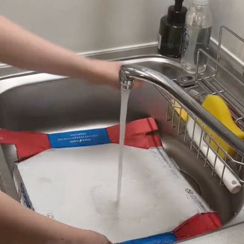 ピザの箱をスマートに畳む方法に「めっちゃ便利」「実用的！」