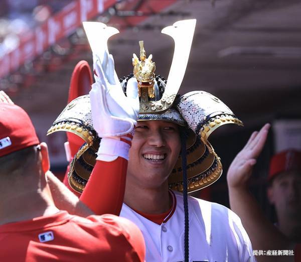 アメリカで兜姿を初披露した、大谷翔平　その姿に「現代のサムライだ！」「かっこよすぎ」