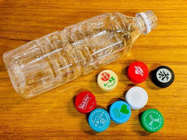 「全部捨ててた」「これから取っておく」　今まで捨ててた『あのフタ』の活用法とは？