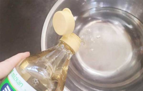 キッチンにある調味料を使うだけ！　青魚の臭いをとる方法に「びっくり」「ためらわず買える」