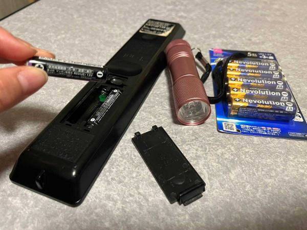 切れた乾電池を『ちょっと復活させる裏技』　「助かった」「手軽にできる！」