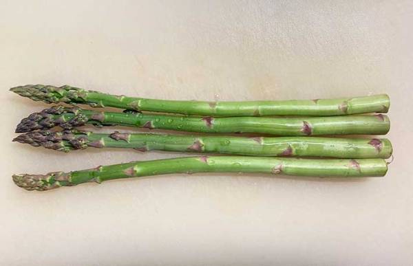 「一番おいしい食べ方」　アスパラガスを単品で焼くと？