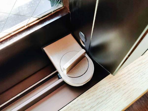 「帰宅時の注意点は？」「知らない来訪者の対応は？」　防犯のプロ、セコムの回答がタメになる！