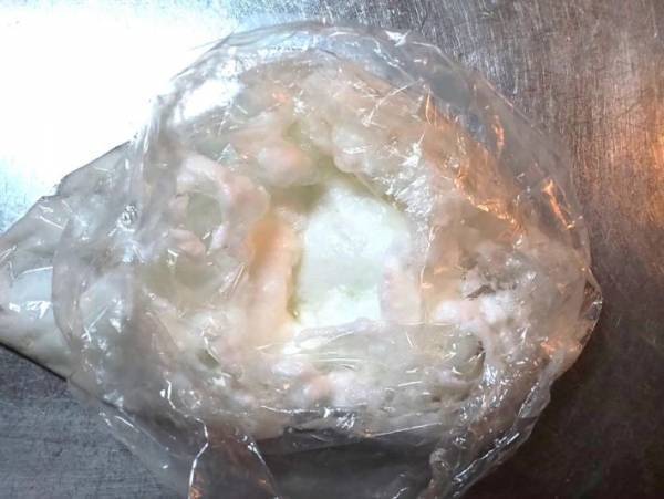 泡立て器もハンドミキサーも不要　メレンゲづくりはポリ袋一択だった！