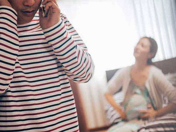 妊婦を運ぶ『陣痛タクシー』　日本交通に聞いた「車内で生まれたことは？」「運転手の本音は？」