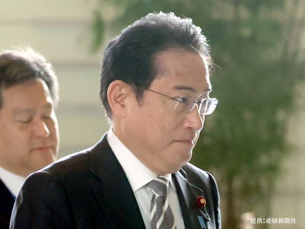 岸田首相の演説に『爆発物』投げ込まれる　男性を逮捕