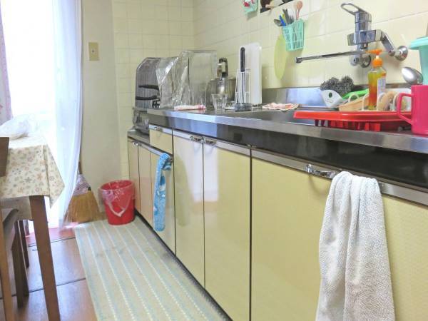 調理中のストレス激減！　手拭きタオルを清潔に使うアイディアに「絶対やる」「めっちゃ悩んでた」