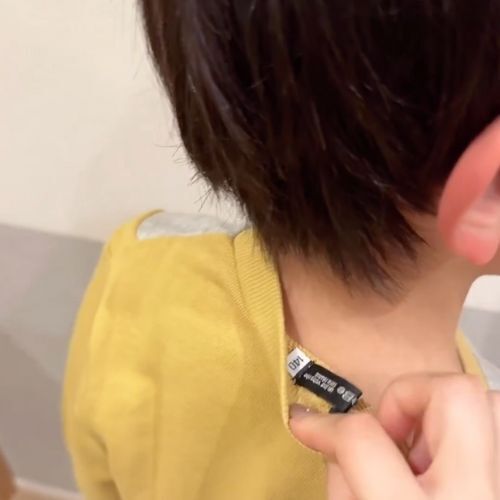 首のタグちくちく問題を解消するアイディアに「知らなかった」「よさそう！」