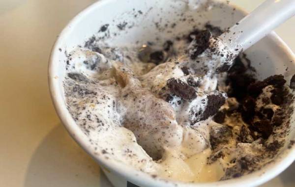 マクドナルドに罪深きスイーツ爆誕！　『定番アイス』と『アレ』　禁断の組み合わせとは？