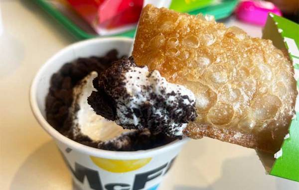 マクドナルドに罪深きスイーツ爆誕！　『定番アイス』と『アレ』　禁断の組み合わせとは？