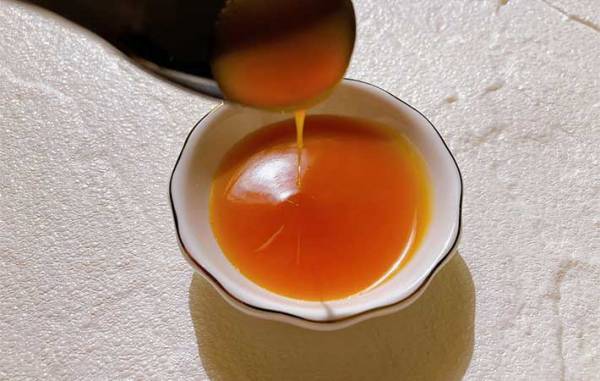 自宅でウニざんまい！　ドン・キホーテの『雲丹ソース』で、サラダと白米がワンランクアップ