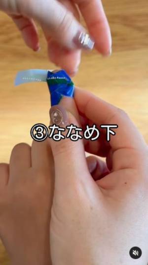 手洗いしても剥がれにくい！　指先に絆創膏を貼る時のコツに「知らなかった」「めちゃくちゃ使える」