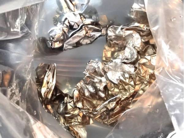 見違える輝き！　くすんだ銀食器がピカピカになるお手入れテク