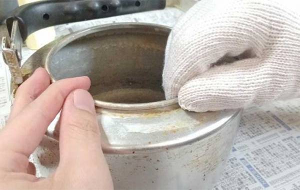 軍手の下に『あれ』を装着！　家事代行サービス会社おすすめの『掃除テク』が、かゆいところに手が届く