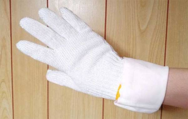 軍手の下に『あれ』を装着！　家事代行サービス会社おすすめの『掃除テク』が、かゆいところに手が届く