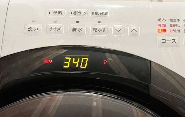 『あれ』を１枚入れるだけ！　時短で乾燥機を回す方法に「ふわっとした」「節約になる」