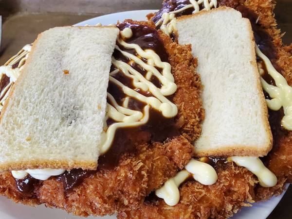 上司「大きなカツサンドを食べよう」　コメダのカツサンドを想像し、ついて行ったら…！？