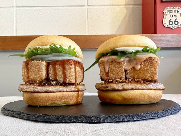 「黒酢あん」「明太マヨ」２種類の新作バーガーの主役は？