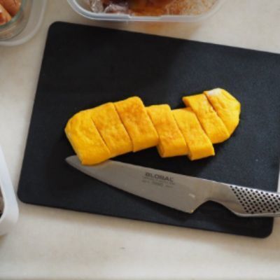 脱立てかけで見違える！　まな板のぬめりを防ぐ方法が画期的