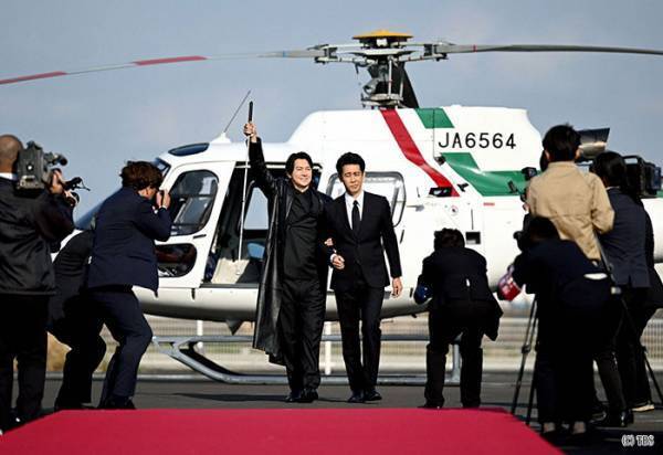 【『ラストマン』感想１話】福山雅治と大泉洋、双璧で魅せる疾走感・写真全４１枚