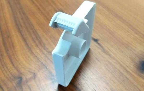 「かなり優秀」「こういうの待ってた」　１００均で買える『サージカルテープカッター』