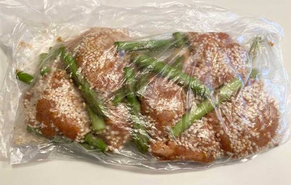 小さじ２の油で作れる『揚げずにからあげ』が便利でおいしすぎ！　アレンジにも挑戦