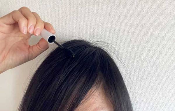 忙しい朝に、ボサボサ髪をサッと整える『１００均アイテム』　「これは人気出る」「仕上がりバッチリ」