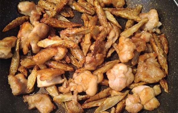 「混ぜるだけ」「酒も白米も進む」　カルディの『甘辛調味料』で、いつもの料理が様変わり