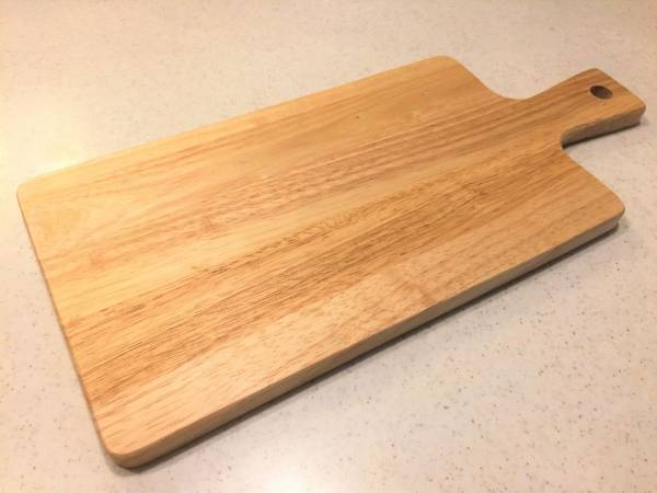 「それだけで？」「ほんとに消えた」　まな板の魚臭さを消すには「アノ調味料」が使える！