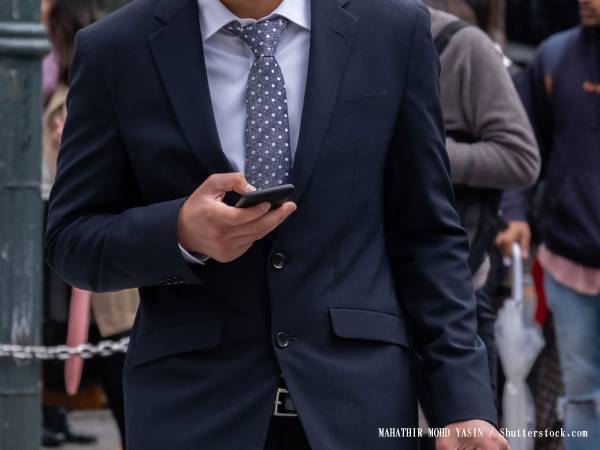 ぶつかってスマホが故障　修理費用を請求するも、実は？