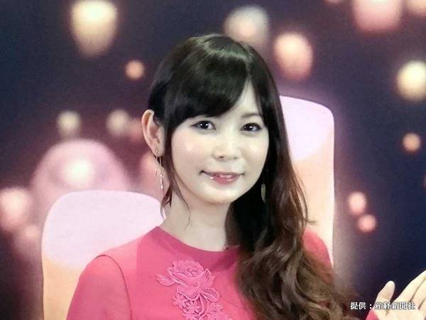 「中川翔子、お嫁にいきます！」　しょこたんの結婚報告に祝福相次ぐ　「ギガントウレシス」