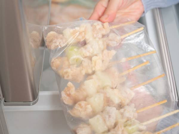 業務スーパーの食材で『１食９４円』の丼を作る！　レシピ紹介に「助かる」の声