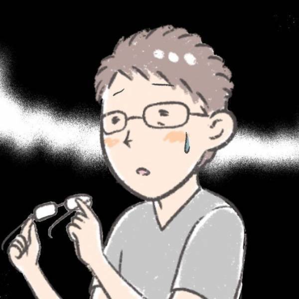 お店でメガネを選ぶ男性　思わず困惑してしまった店員のひと言に「確かに」「めっちゃ分かる」