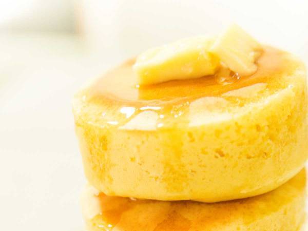 洗い物が少なくて嬉しい！　おうちで作る、絵に描いたような分厚いパンケーキ