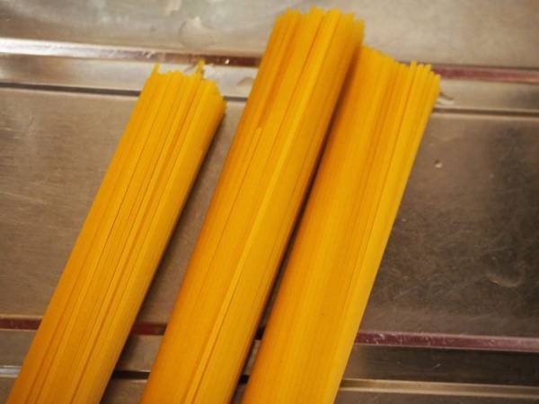 「これ探してた」「次からやる」　正しいパスタ袋の開け方が目からウロコ