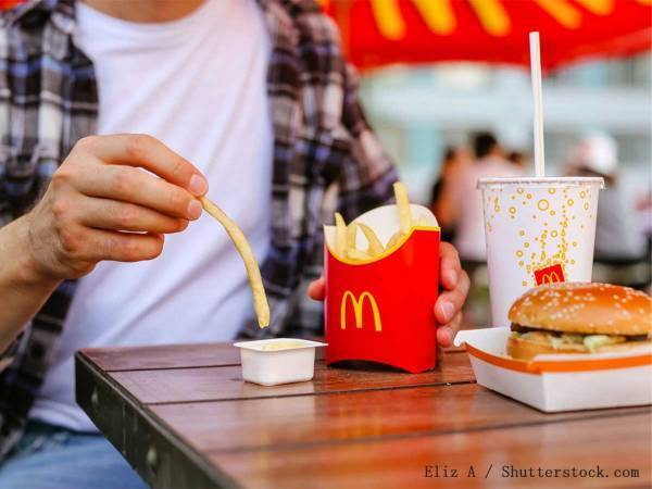 「鳥肌が立った」「贅沢すぎる」　突然、１人の男性がマクドナルドで歌い始めた『理由』とは？