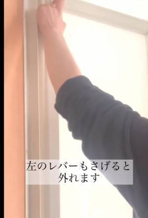 １年に一度では不十分！？　お風呂のドアを外してみたら…「真っ黒」で驚愕