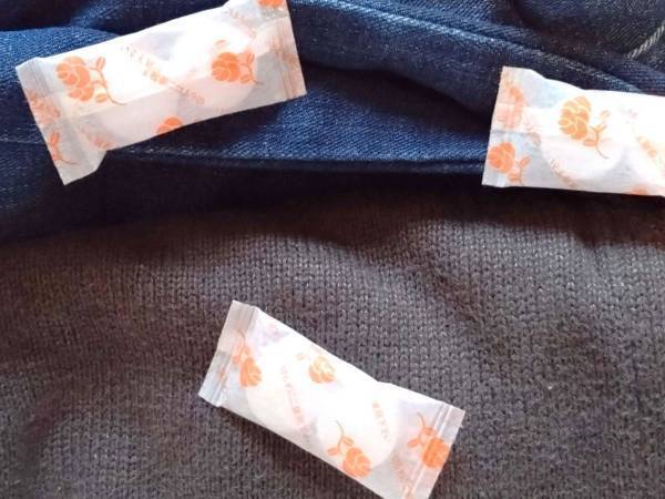 ドライやーで吹き飛ばす！？　防虫剤の「あのニオイ」を簡単に消す裏技が超便利