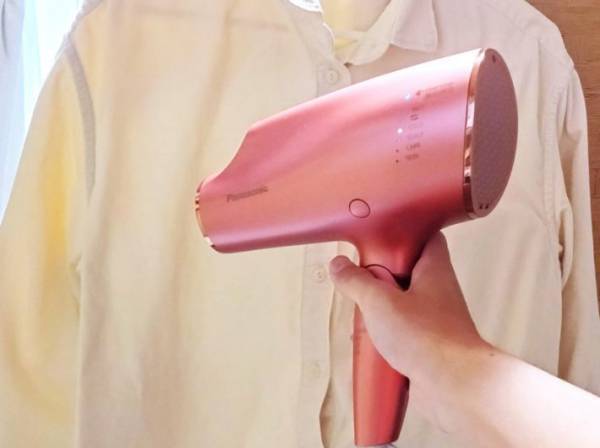 ドライやーで吹き飛ばす！？　防虫剤の「あのニオイ」を簡単に消す裏技が超便利