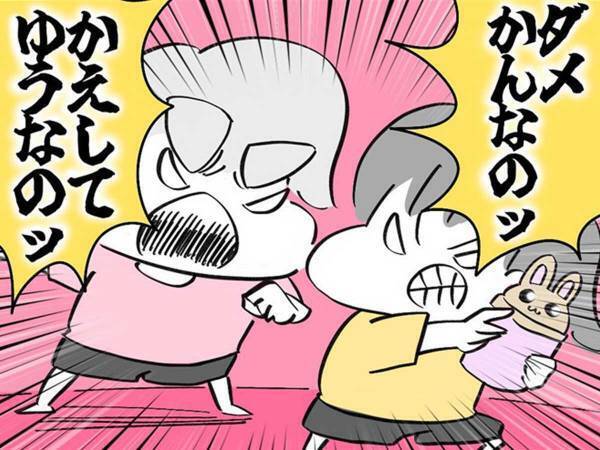 仲良し姉妹が大ゲンカ！　止めに入った父親の『作戦』に「爆笑」「そうじゃない」