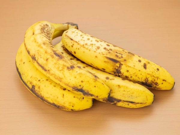 バナナを日持ちさせる裏技を、花王が紹介　置き方を工夫するだけで？