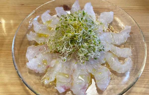 コストコの小分けされたオリーブオイルが「便利すぎた」「キャンプにもいい！」