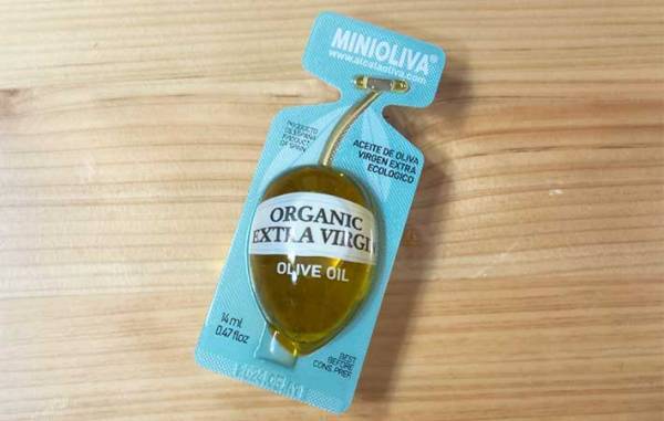 コストコの小分けされたオリーブオイルが「便利すぎた」「キャンプにもいい！」