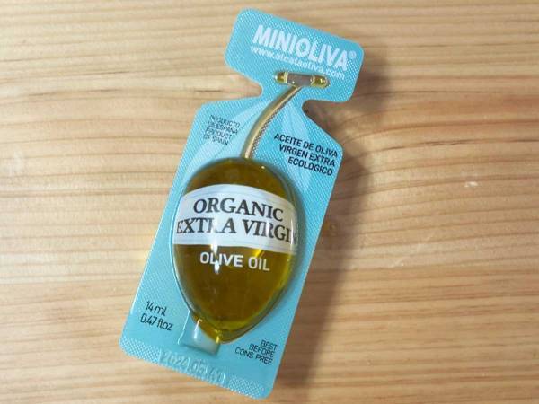 コストコの小分けされたオリーブオイルが「便利すぎた」「キャンプにもいい！」