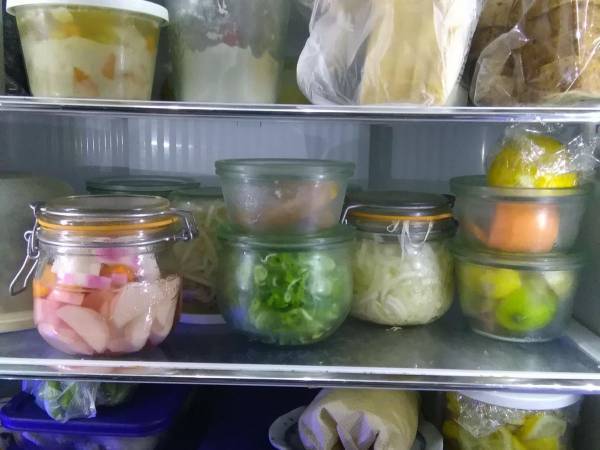 どこに何があるかひと目で分かる！　冷蔵庫をすっきり整頓するアイテムとは？