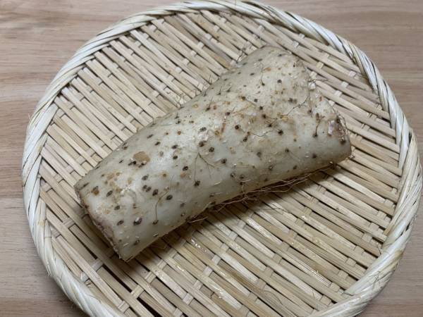 大和芋の皮剥きが簡単にできる方法が「まるで魔法」　ピーラー不要で洗い物も減るアイディアがすごい