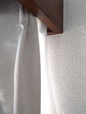 「やればよかった」「その手があったか」　カーテンの端から漏れる光を遮る方法が盲点