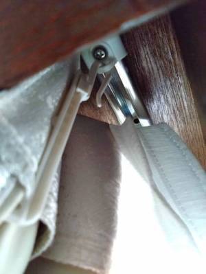 「やればよかった」「その手があったか」　カーテンの端から漏れる光を遮る方法が盲点