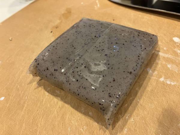 こんにゃくの隠し包丁をあっという間に済ませる裏技に「なるほど」「めっちゃいい」